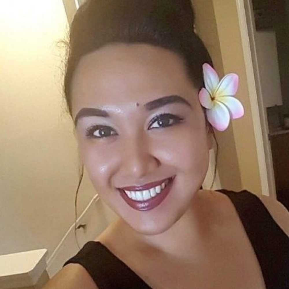 Meet your Posher, Gena